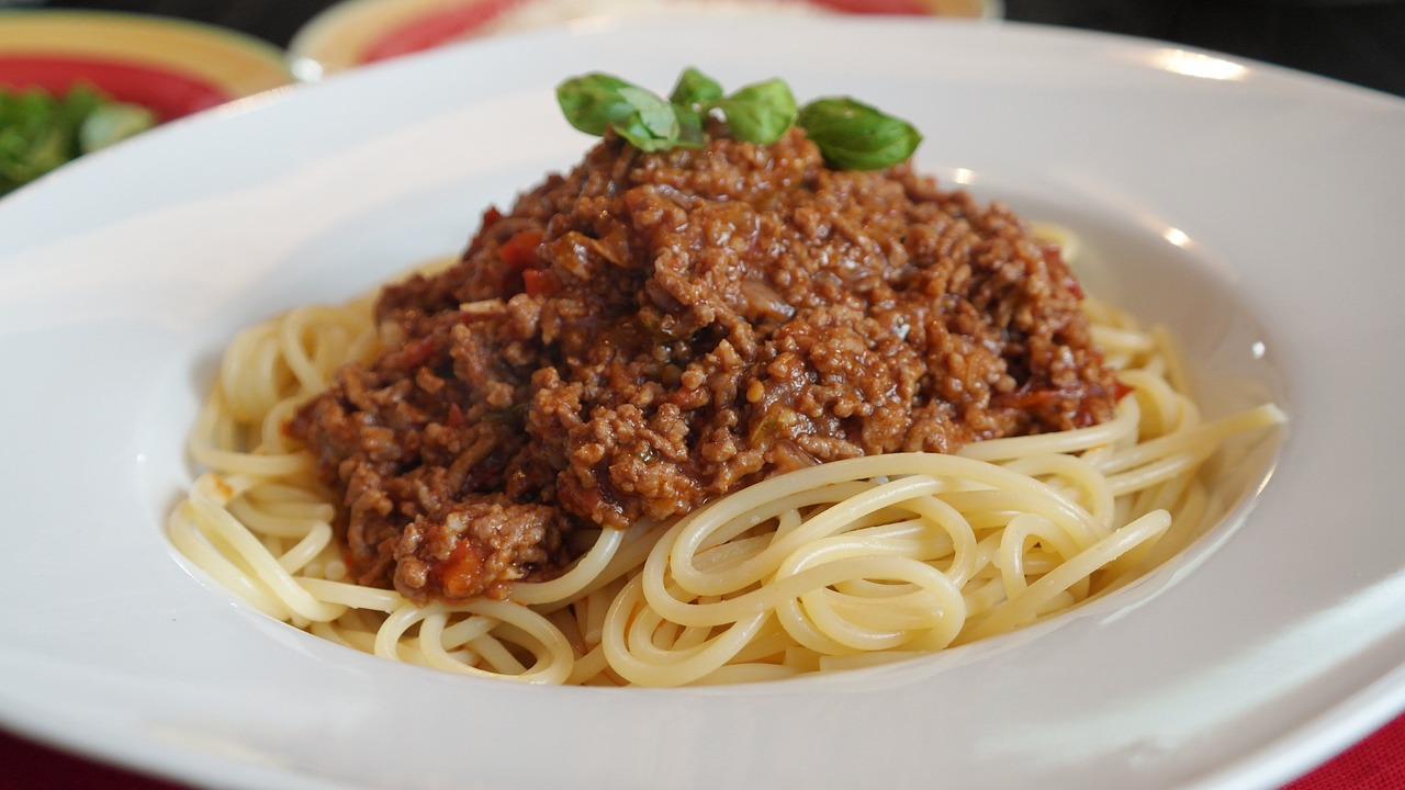 spaghetti, bolognese, parmesan-787048.jpg